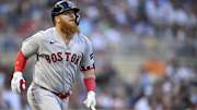 Justin Turner, Blue Jays Agree to One-Year Contract, per Report