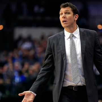 Mavericks hand Lakers worst loss in franchise history